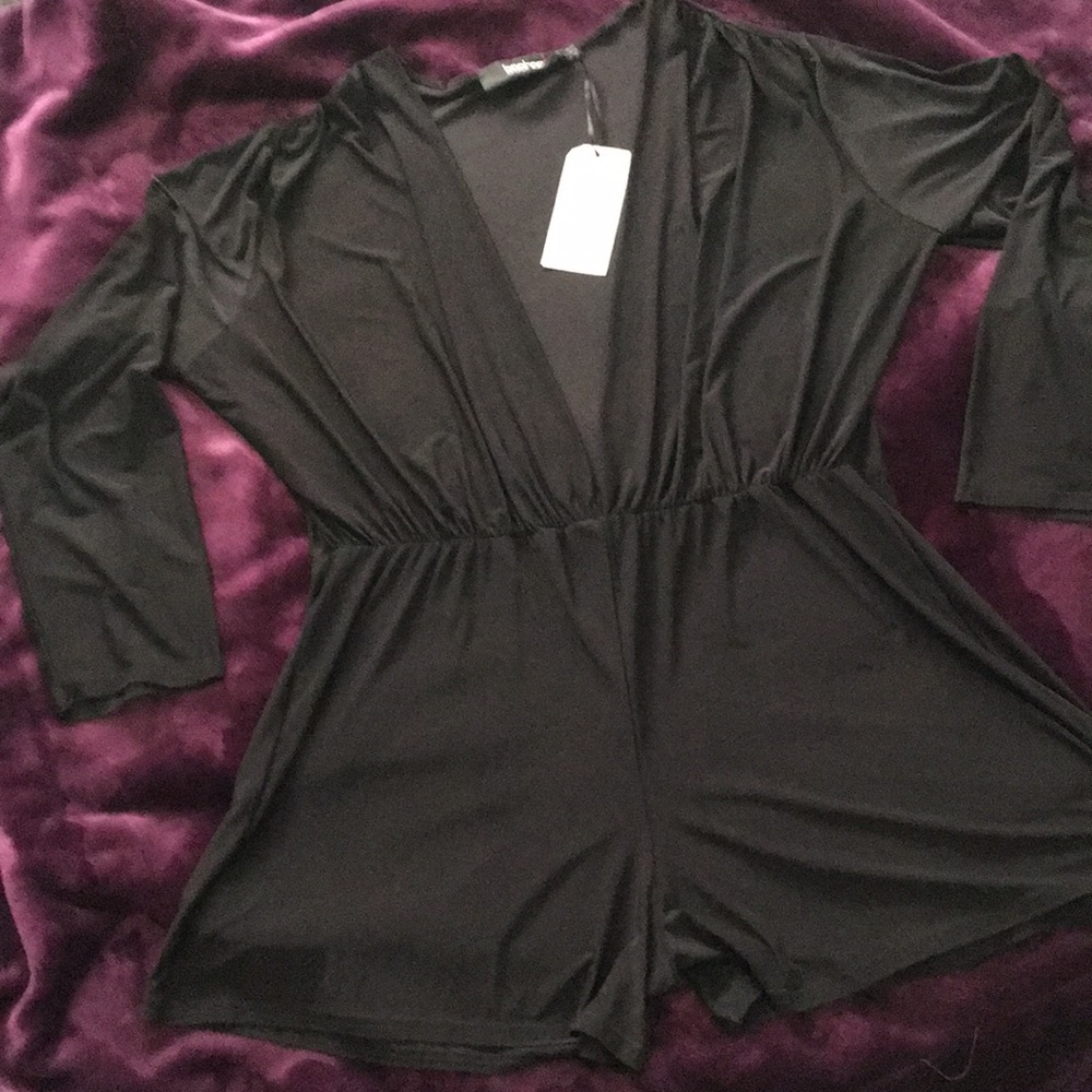 Black Boohoo plunge neck plays suit - Picture 1 of 2